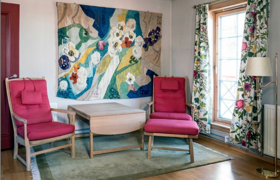 Kunstverket henger i sysselmannens representasjonsbolig.