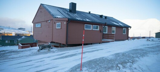 Longyearbyen lokalstyre har klargjort karantene-hus, sykehuset kutter sosiale besøk