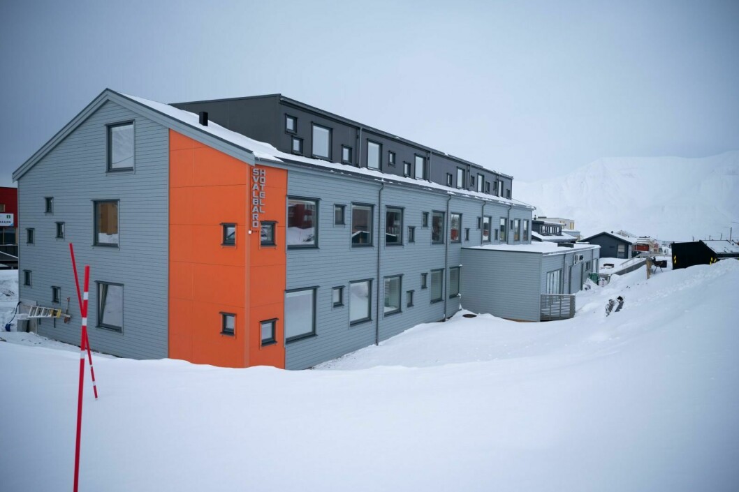 ENESTE ÅPNE: Svalbard Hotell Polfareren er det eneste hotellet som for tiden holder åpent på Svalbard. De har ikke hatt gjester der siden sist søndag.