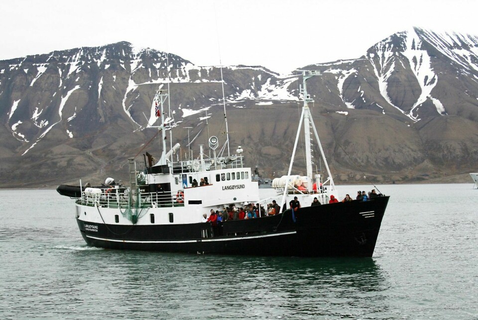 Endrer kurs: Nærings- og fiskeridepartementet vil ha en ny gjennomgang av NIS-loven på Svalbard.