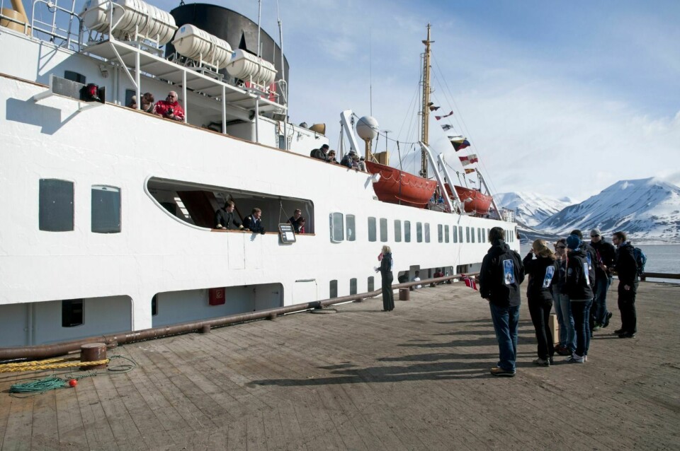 Da «Nordstjernen» la til kai sommeren 2012, skulle det være skipets siste sesong. Ansatte fra Spitsbergen Travel med Hilde Fålun Strøm i spissen ønsket det velkommen.