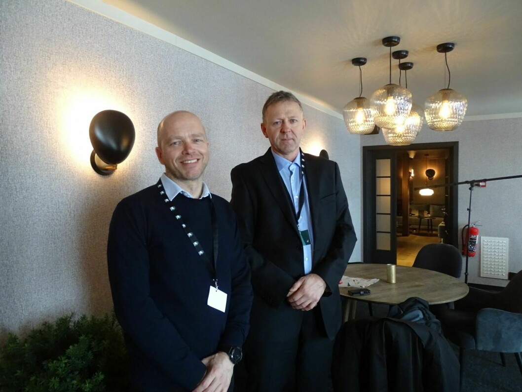 ISBJØRN: Miljødirektoratets Ivar Myklebust (t.h.) og Andreas B. Schei ledet femlands-konferansen om isbjørn i Longyearbyen.