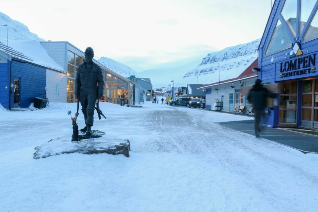 STILLE: Mon tro hva gruvebusen på torget hadde tenkt om han visste om dagens arbeidsledighetstall for Svalbard?