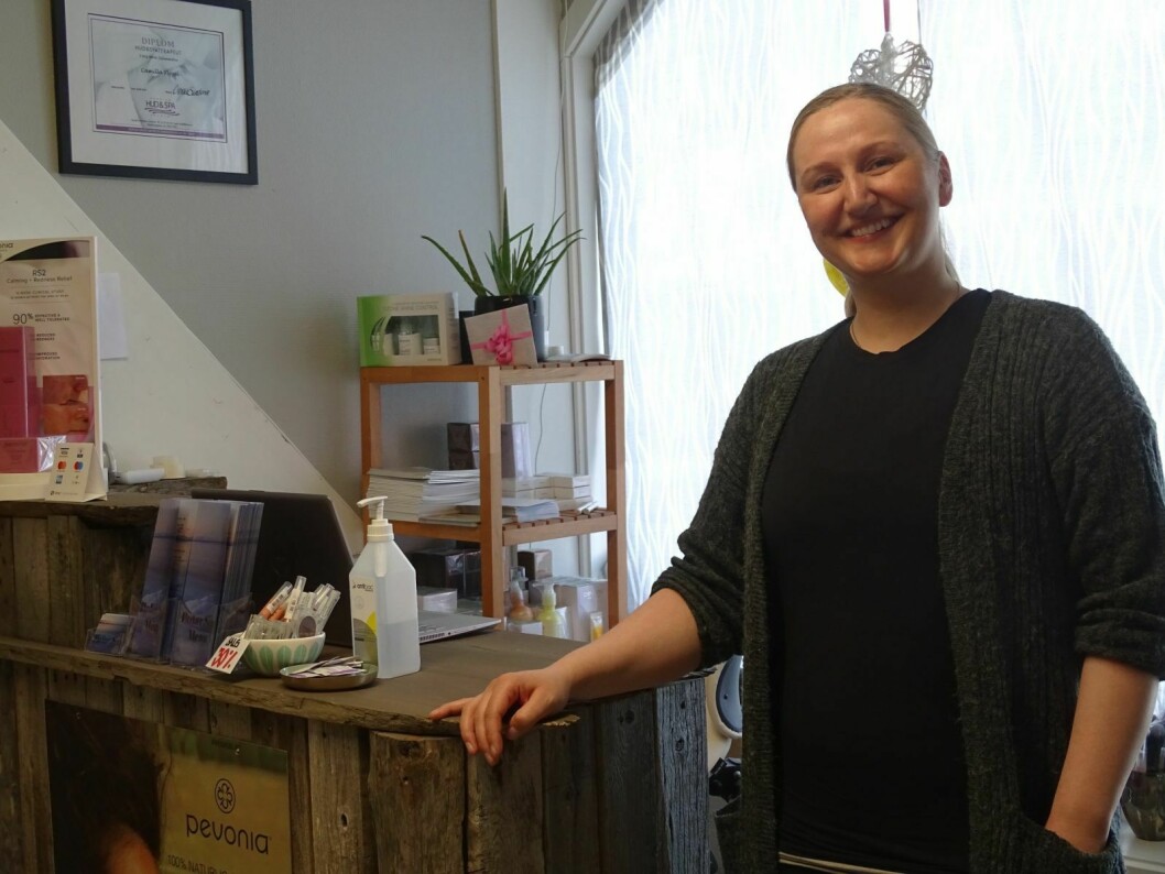 POLAR GJENÅPNING: Over seks uker siden myndighetene stengte salongen hennes, er Camilla Flygel Granstrøm glad for å være tilbake. Og at kundene også er det.
