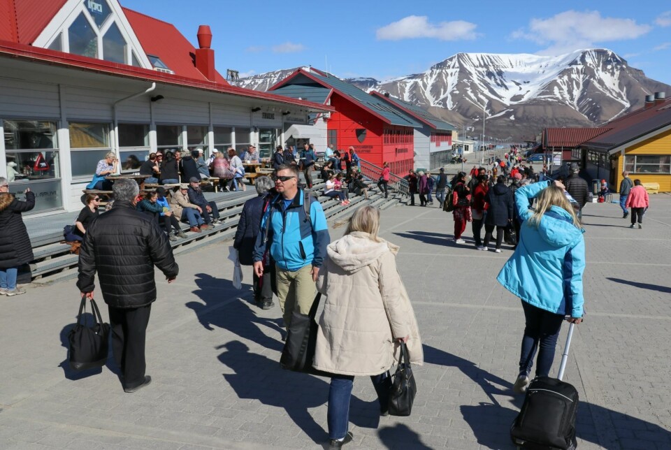 Kontrasten mellom juni i fjor og juni i år er stor.Dette bildet ble tatt 23. juni den dagen MSC «Preziosa» lå til kai sammen med fire mindre cruiseskip.