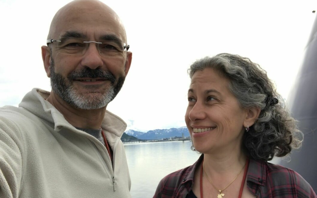 Christophe og Dina Brode-Roger var på tur med Hurtigruten og skulle etter planen gå i land tirsdag denne uken. Slik ble det ikke.