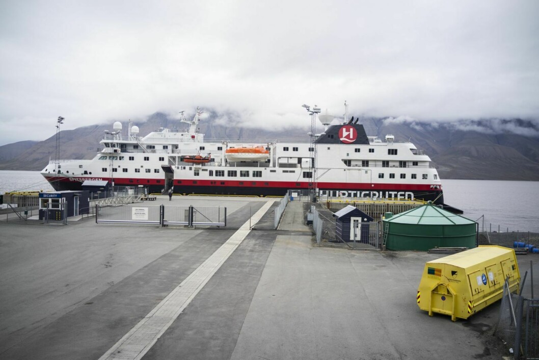 Regjeringen har nå vedtatt forbud mot cruise på Svalbard.