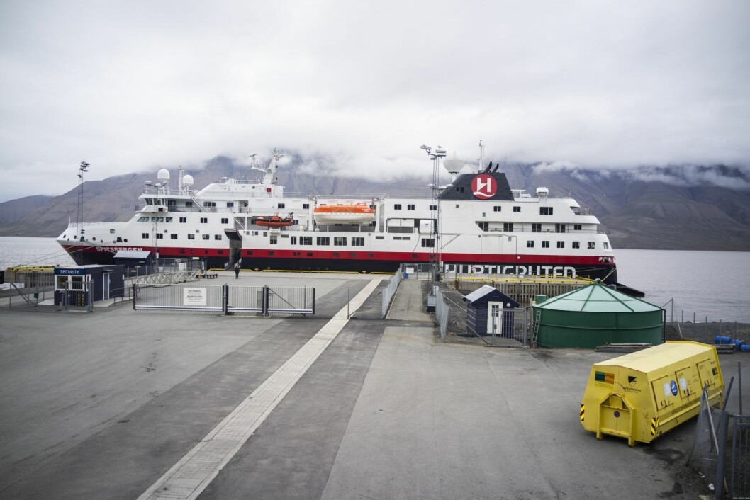 Regjeringen har nå vedtatt forbud mot cruise på Svalbard. Regjeringen har nå vedtatt forbud mot cruise på Svalbard.