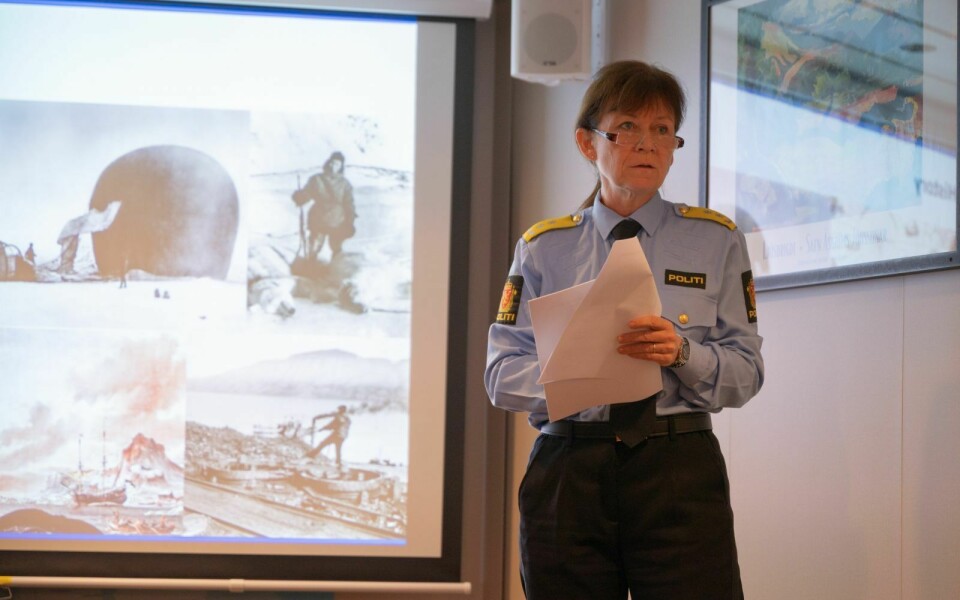 Sysselmann Kjerstin Askholt har sendt inn et notat til Justisdepartementet, hvor Sysselmannen på Svalbard foreslår endringer i permisjonsreglene på fastlandet.