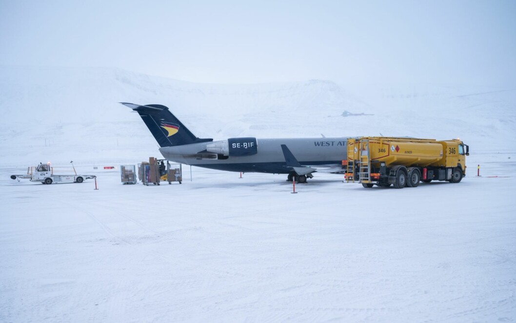 Det har ikke kommet postfly til Longyearbyen denne uken, og Svalbardbutikken begynner å gå tom for melk. Det har ikke kommet postfly til Longyearbyen denne uken, og Svalbardbutikken begynner å gå tom for melk.