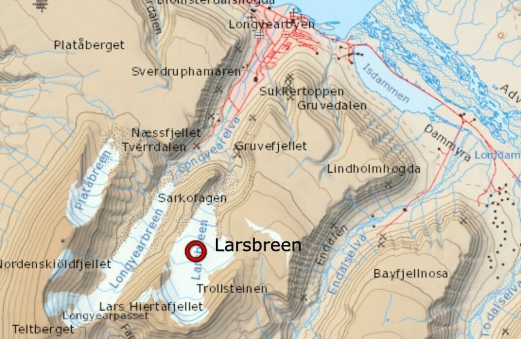 SKREDFARE: Sysselmannen fikk melding om utløst skred på Larsbreen i helga. SKREDFARE: Sysselmannen fikk melding om utløst skred på Larsbreen i helga.