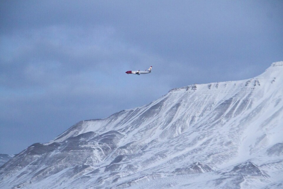 Norwegian kutter i rutetilbudet, men opprettholder ruta mellom Tromsø og Longyearbyen.