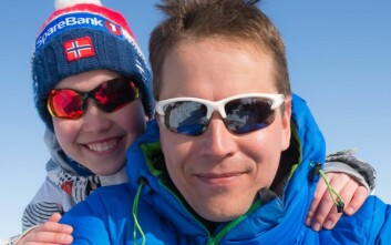 I første omgang flytter han opp med sønnen, Erik Gundersen Kvernmo (15), som skal begynne i 10. klasse på Longyearbyen skole på nyåret.