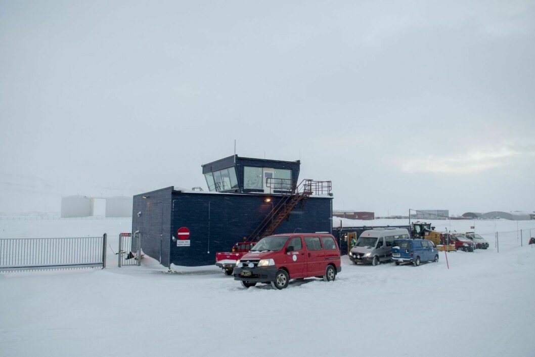 Arbeidet med å rive blant annet flyplassen i Svea starter etter planen opp i mars neste år.