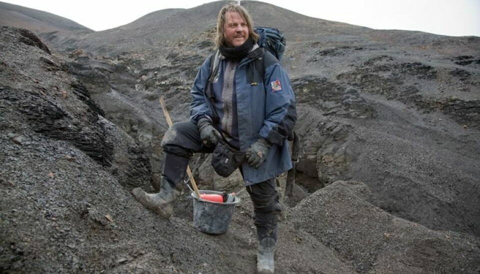 Jørn Hurum under utgravingene ved Knorringfjellet sør for Diabasodden i 2007.