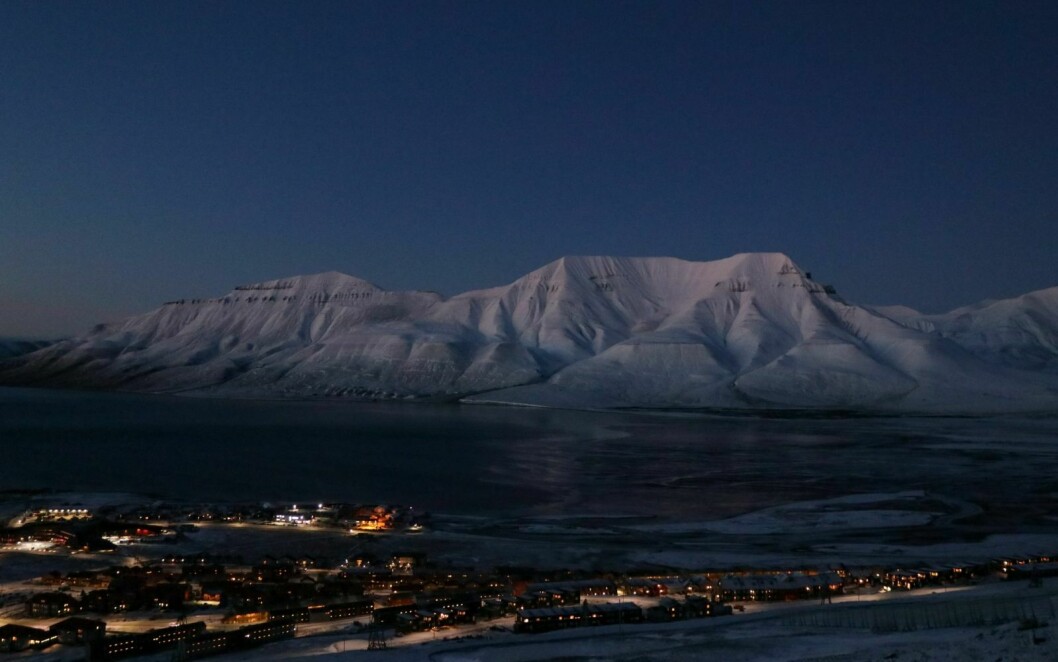 MOT NORMALT: Det varmeste Svalbard-året hittil var 2016. Stadig ligger middeltemperaturen langt over normalen.