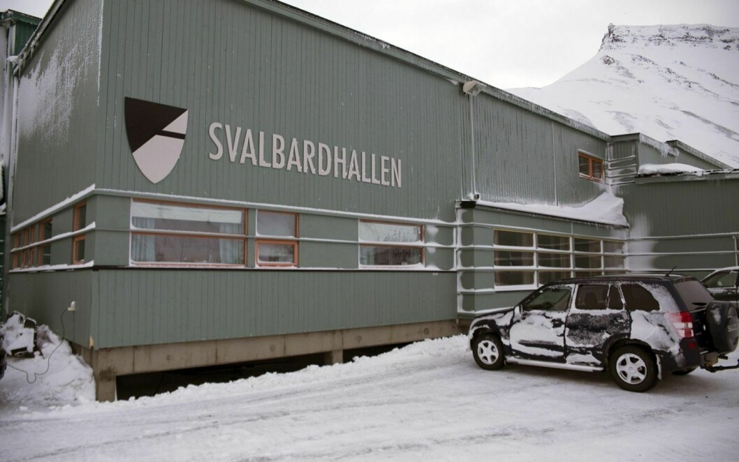 KORONASTENGT: De neste 14 dagene blir det ikke mulig å benytte tilbudene i Svalbardhallen på grunn av innstramminger i smitteverntiltak.