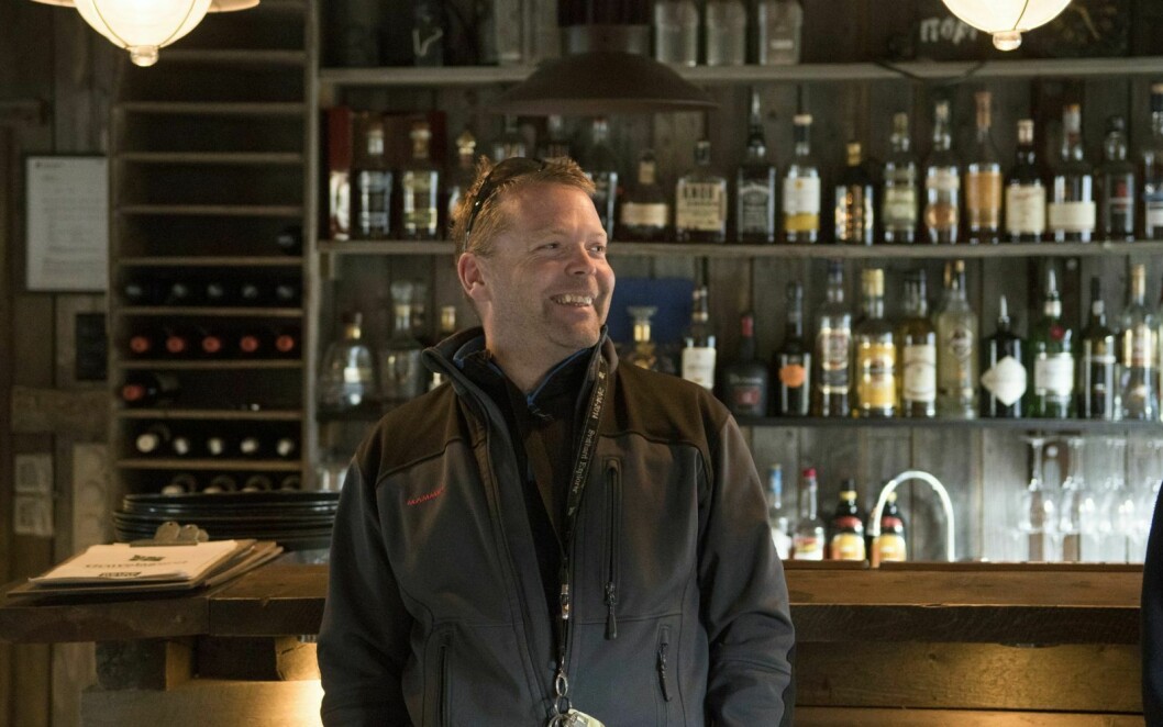 PUBDRIVER: Steve Daldorff Torgersen er klar for å gjenåpne Karlsberger Pub med matservering etter at Stortinget vedtok å oppheve alkoholforbudet ved serveringssteder i områder med lite korona-smitte.