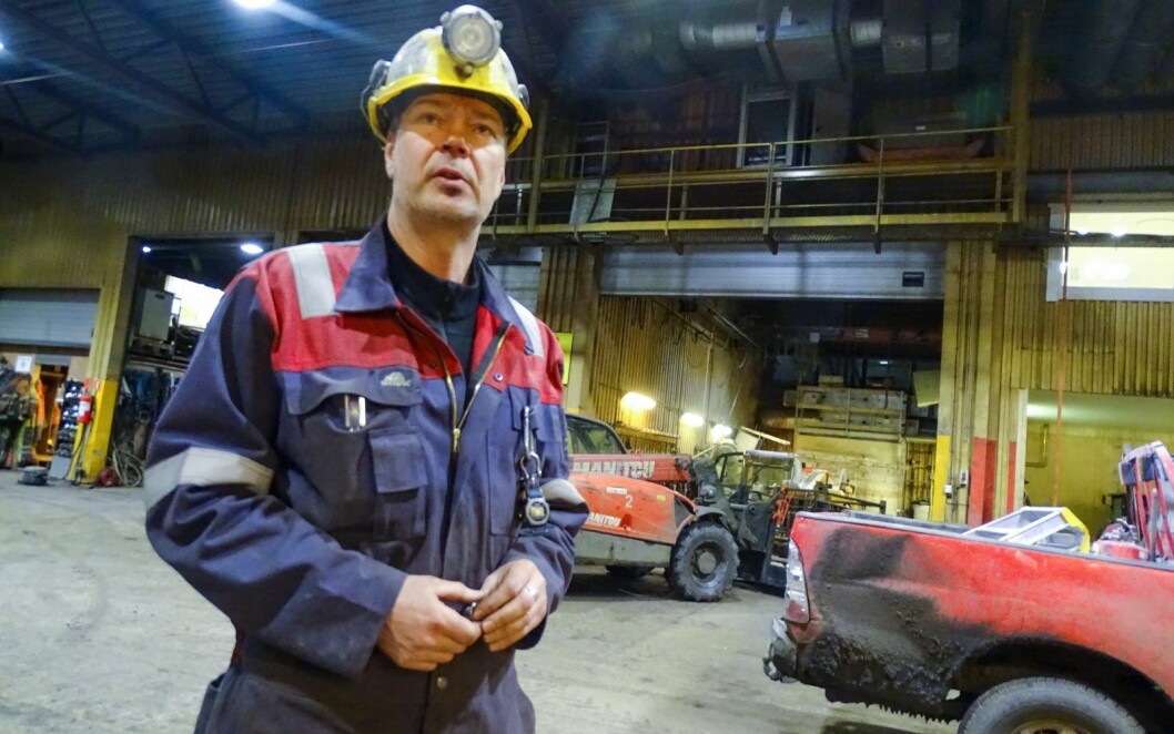 GRUVEELEKTRIKER: Rune Mjelde jobber i Gruve 7 og er kritisk til lokalpolitikernes strategi for å påskynde omstillingen fra kullkraft i Longyearbyen. GRUVEELEKTRIKER: Rune Mjelde jobber i Gruve 7 og er kritisk til lokalpolitikernes strategi for å påskynde omstillingen fra kullkraft i Longyearbyen.