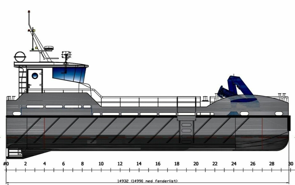 ARBEIDSHEST: Fem meter bred og femten meter lang. Dette er den nye fraktbåten for cruiseskip på i havna. Båten er nå under bygging.