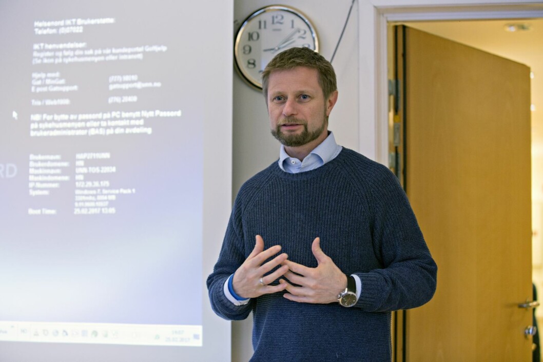 Helseminister Bent Høie presenterte regler i går som har en hensikt: gjøre det vanskelig for folk å reise til Svalbard. Helseminister Bent Høie presenterte regler i går som har en hensikt: gjøre det vanskelig for folk å reise til Svalbard.