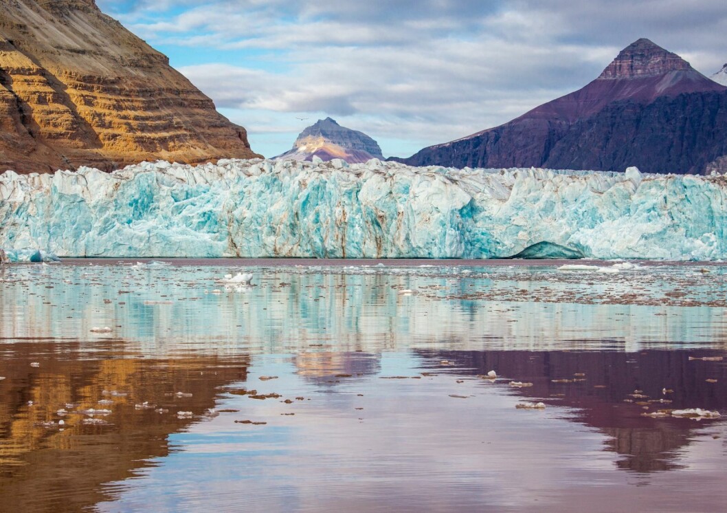 Kronebreen i Kongsfjorden på Svalbard. Kronebreen i Kongsfjorden på Svalbard.