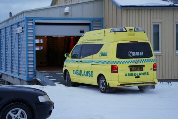 <strong class="nf-o-text--strong">Gikk selv:</strong> Den skadde personen etter isbjørnangrepet ble kjørt til Longyearbyen sykehus. Vedkommende gikk selv ut av ambulansen. <strong class="nf-o-text--strong">Gikk selv:</strong> Den skadde personen etter isbjørnangrepet ble kjørt til Longyearbyen sykehus. Vedkommende gikk selv ut av ambulansen.