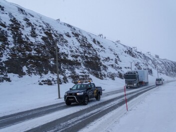 LANDEVEI: LNS Spitsbergen står for transporten mellom kaia og byggeplassen i sentrum.