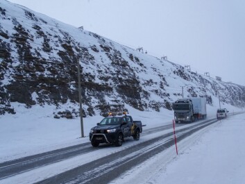 LANDEVEI: LNS Spitsbergen står for transporten mellom kaia og byggeplassen i sentrum. LANDEVEI: LNS Spitsbergen står for transporten mellom kaia og byggeplassen i sentrum.