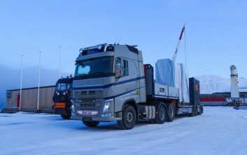FØRST UT: Den første traileren med elementer fra Skanska Husfabrikken i Steinkjer. FØRST UT: Den første traileren med elementer fra Skanska Husfabrikken i Steinkjer.