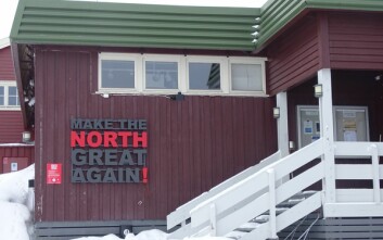 SKRIFTEN PÅ VEGGEN: Også på Galleri Svalbard er Nordtings prosjekt godt synlig.