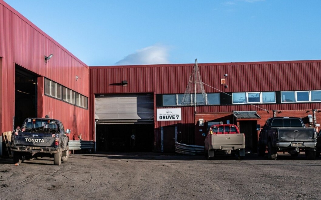 Store Norske ble underfakturert for strømbruk i Gruve 7 mellom 2006 og 2020. Nå har feilen blitt rettet, og Store Norske og Longyearbyen lokalstyre har blitt enige om etterbetaling. Store Norske ble underfakturert for strømbruk i Gruve 7 mellom 2006 og 2020. Nå har feilen blitt rettet, og Store Norske og Longyearbyen lokalstyre har blitt enige om etterbetaling.