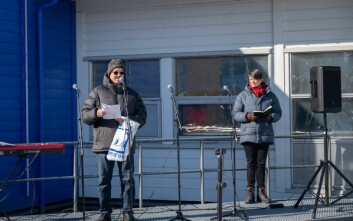 Lo Svalbard-leder Svein Jonny Albrigtsen og sokneprest Siv Limstrand, arrangør for markeringen.