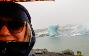 BARNEBOK FRA SVALBARD: Amerikanske Jeanne Bender utgir straks sin femte barnebok om hundevalpen Lindie Lou. Denne gangen er handlingen lagt til Svalbard. BARNEBOK FRA SVALBARD: Amerikanske Jeanne Bender utgir straks sin femte barnebok om hundevalpen Lindie Lou. Denne gangen er handlingen lagt til Svalbard.