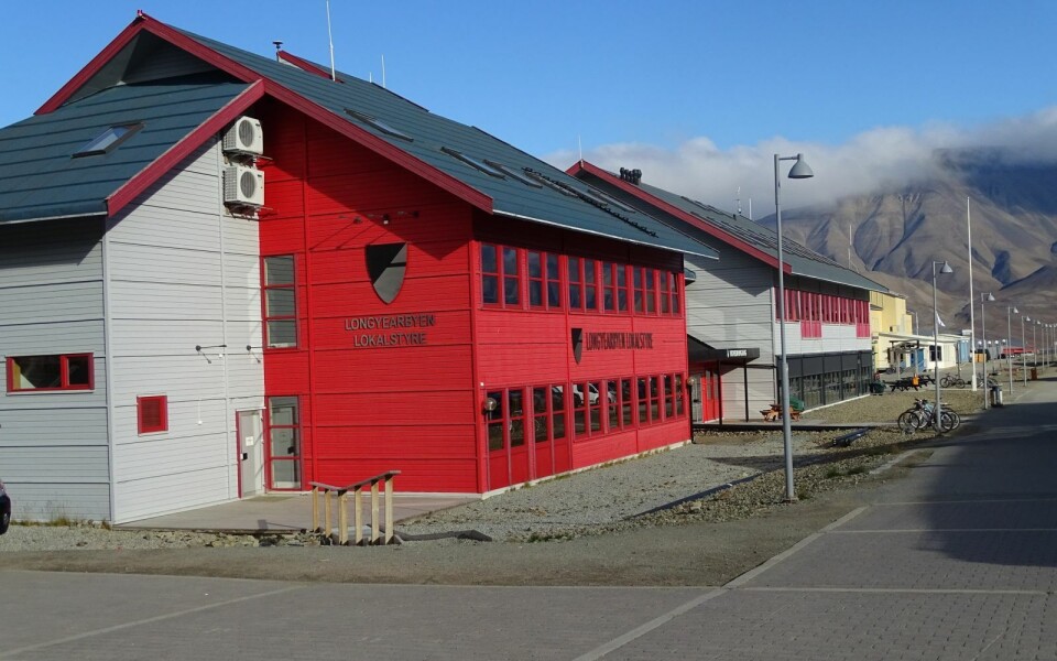 FRA INN TIL UT: Innbyggere skal involveres i den videre prosessen med å forbedre Longyearbyen lokalstyre, fremgår det av en pressemelding.