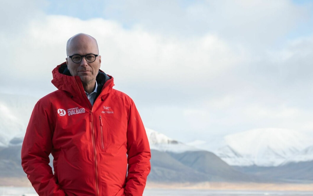 Destinasjonsdirektør i Hurtigruten Svalbard, Per Brochmann, mener at næringen trenger en Svalbardpakke 3 – når regjeringen kjører er hardt testregime ovenfor tilreisende.