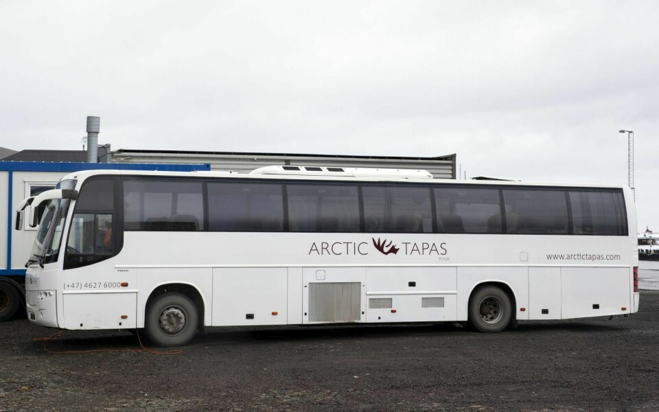 Bussen og virksomheten til Arctic Tapas blir overtatt av Benjamin Vidmar, skrev Svalbardposten i 2019.