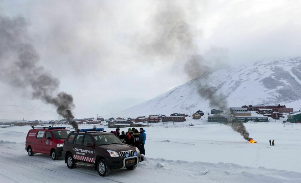 Fredag morgen ble beholdningen av snøskutere i Longyearbyen redusert med to.