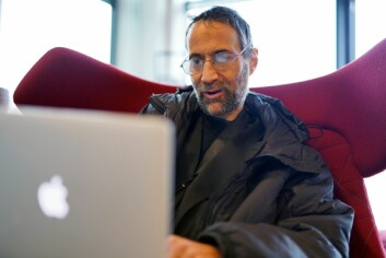 <strong class="nf-o-text--strong">Jobber videre:</strong> Mark Sabbatini slik vi vanligvis har sett ham, bak Macen. <strong class="nf-o-text--strong">Jobber videre:</strong> Mark Sabbatini slik vi vanligvis har sett ham, bak Macen.