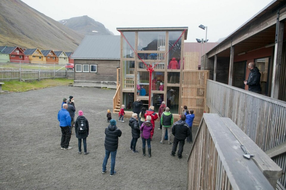 I august i fjor fikk Kullungen barnehage sitt klatretårn. Nå er det Longyearbyen barnehage sin tur.