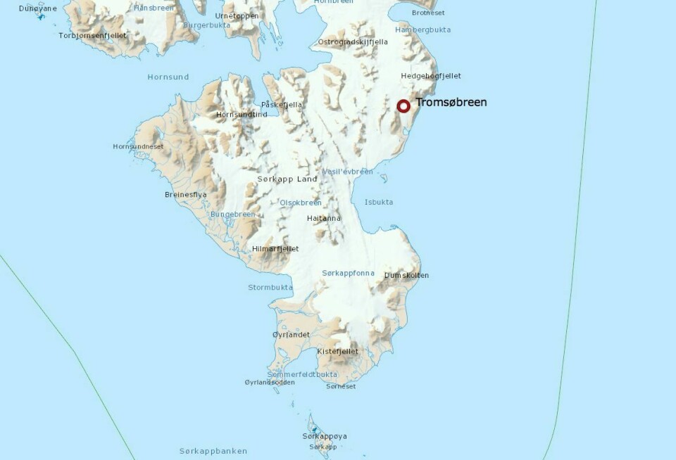 De to mennene hadde gått Spitsbergen på langs og var på vei nordover igjen da Sysselmannen hentet dem ved Tromsøbreen.