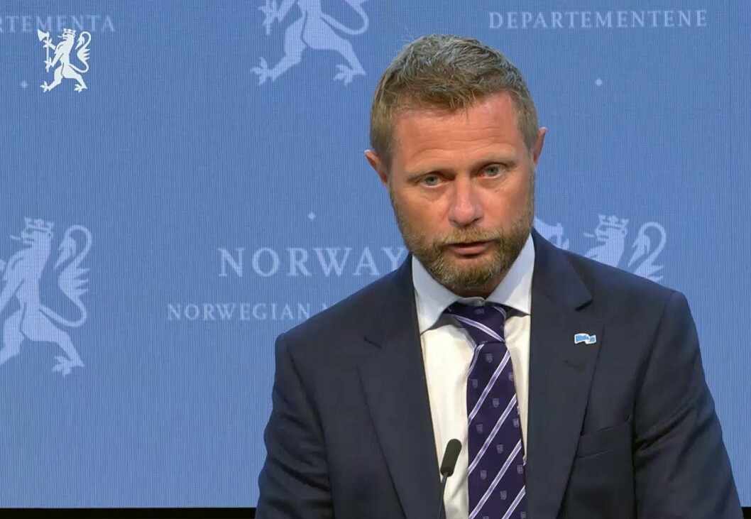 Utsetter: Bent Høie og Regjeringen utsetter gjenåpningen i to uker. Utsetter: Bent Høie og Regjeringen utsetter gjenåpningen i to uker.