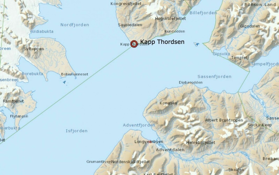 To kajakk-padlere var på tur fra Kapp Thordsen til Longyearbyen, da de måtte bli hentet av Sysselmesteren.