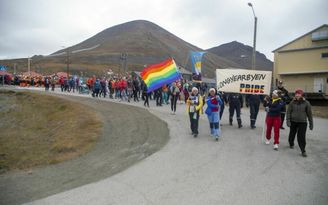 I 2019 deltok omlag 450 stykker i Pride-paraden. Fremst gikk Varisa Phothisat (f.v.), Chawapon Philuek, Tine Westby Thorstad og Martha Høvik.