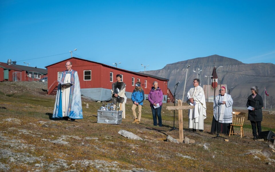 Biskop Olav Øygard er i Longyearbyen i forbindelse med 100-årsjubileet.
