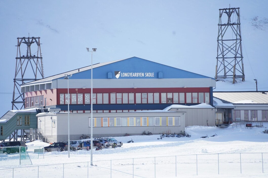 Skole: Hvordan opplæringen skal være ved Longyearbyen skole blir bestemt etter høringsrunden. Skole: Hvordan opplæringen skal være ved Longyearbyen skole blir bestemt etter høringsrunden.