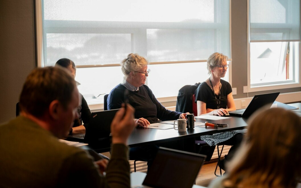 Bekrefter: Oppvekst- og kulturutvalgsleder Kristin Furu Grøtting (Ap) (i midten) bekrefter at utvalget møttes for å bli enige om innspill til høringen om nye forskrifter for barnehage og skole i Longyearbyen.
