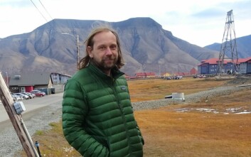 BER OM FORSLAG: Prosjektleder Bjørnar Kruse i Longyearbyen lokalstyre gir 2.000 kroner i premie for det beste forslaget til nytt navn for den gamle miljøstasjonen.