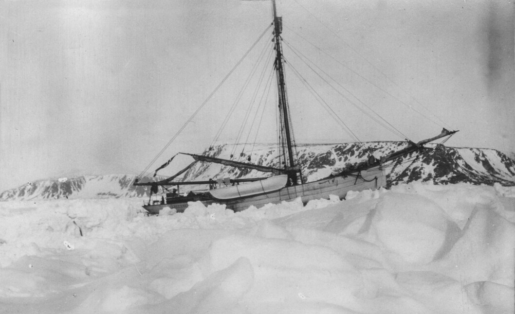 Sank i 1913: Sluppen «Løvenskjold» ble ødelagt av isen utenfor Kapp Rubin, og sank i juni 1913. «Løvenskjold» ble bygd i 1870 i Tromsø, var 68 fot lang og 20 fot bred.