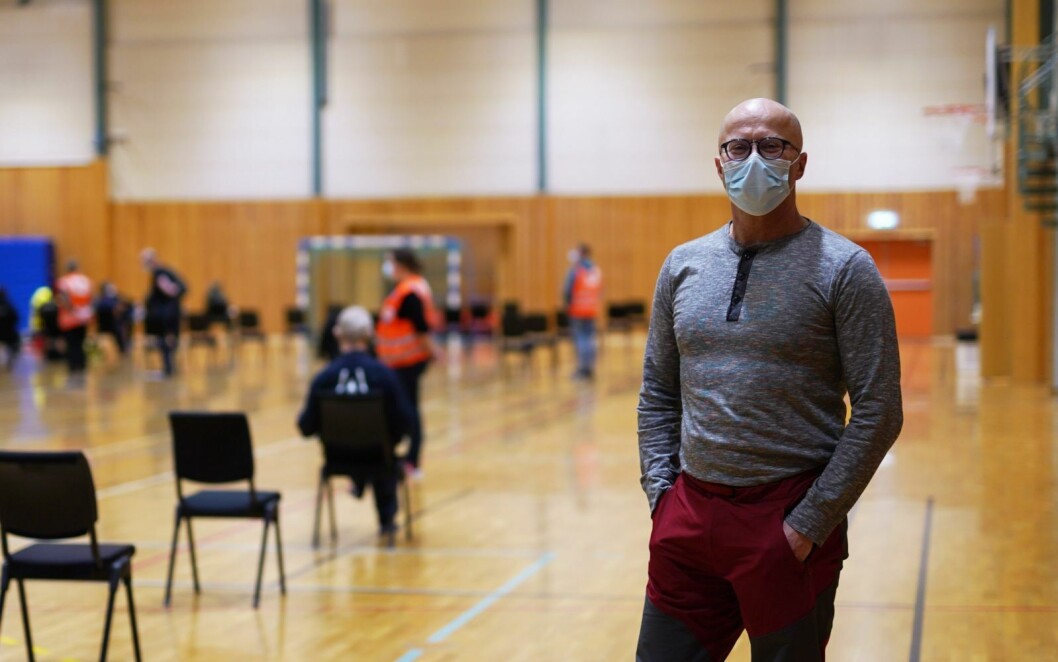 TESTREGIMET: Smittevernlege Knut Selmer mener det ville være rart å fjerne testregimet i en tid hvor smitten er på sitt aller høyeste TESTREGIMET: Smittevernlege Knut Selmer mener det ville være rart å fjerne testregimet i en tid hvor smitten er på sitt aller høyeste